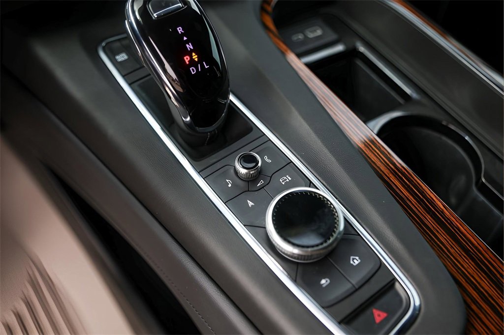 Used 2023 Cadillac Escalade Premium Luxury image 20