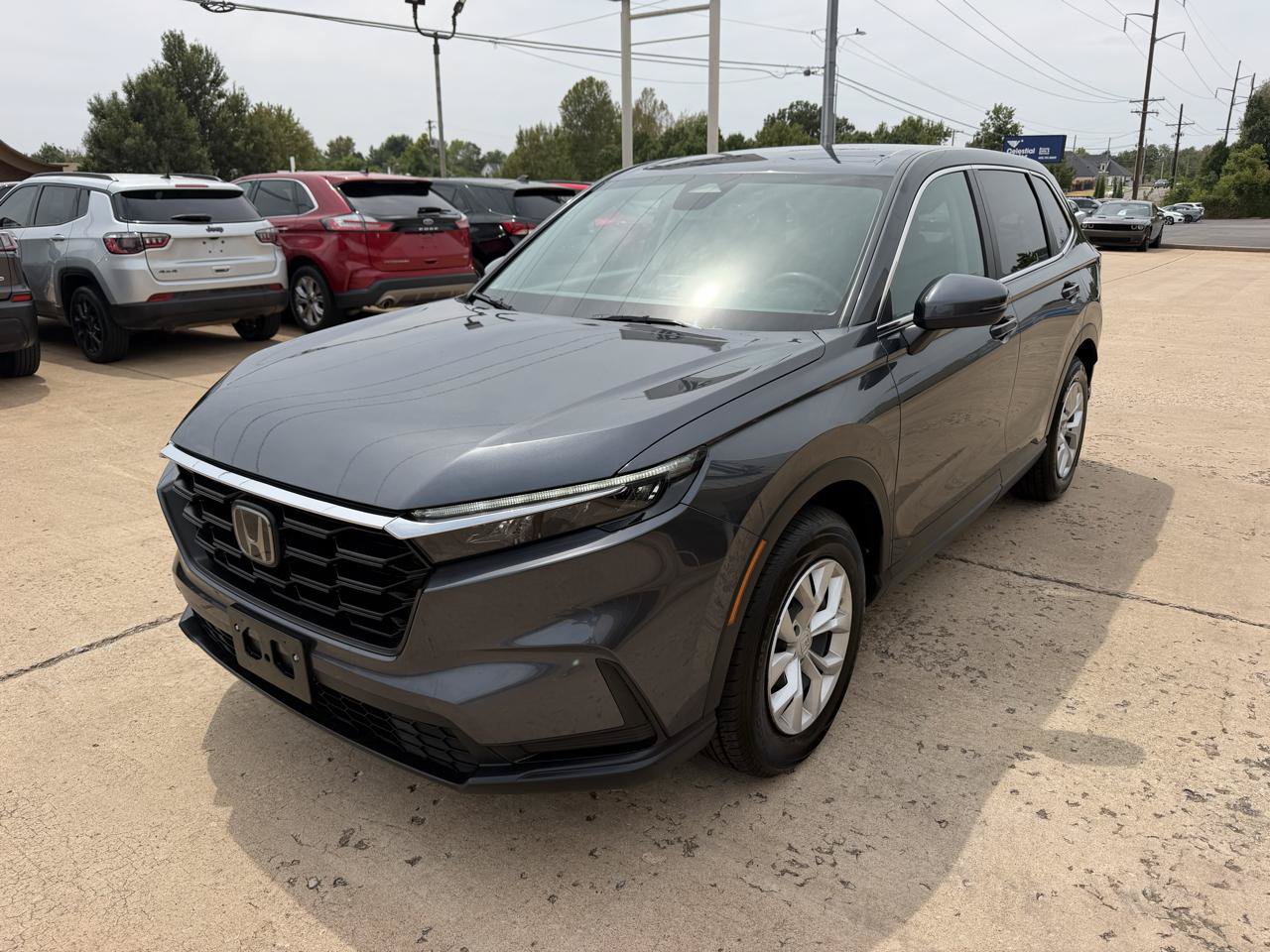 Used 2025 Honda CR-V LX image 3