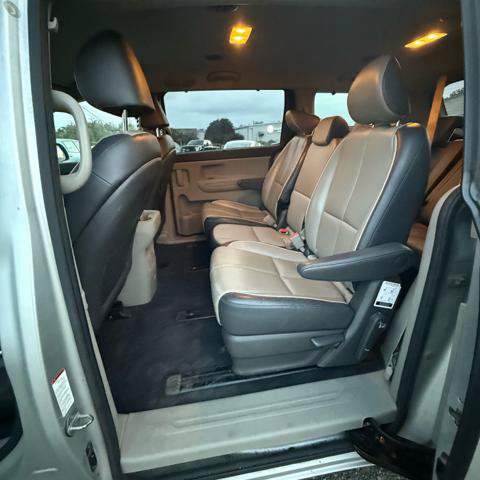 Used 2017 Kia Sedona LX w/ LX Essentials Premium Package FWD image 15