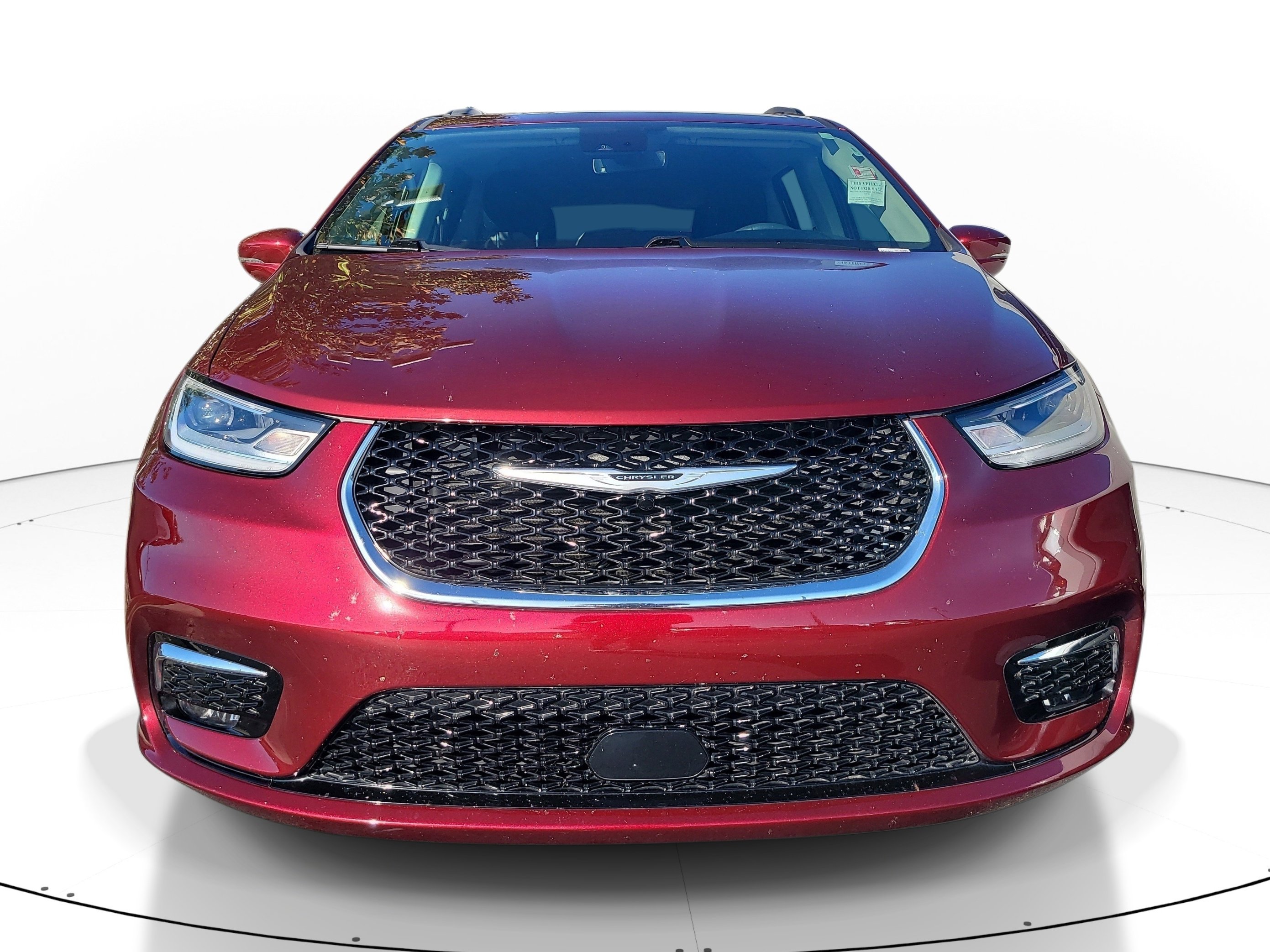 Used 2021 Chrysler Pacifica Touring w/ Cold Weather Group FWD image 2