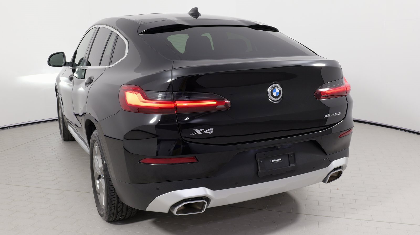 Used 2022 BMW X4 xDrive30i w/ Convenience Package image 23