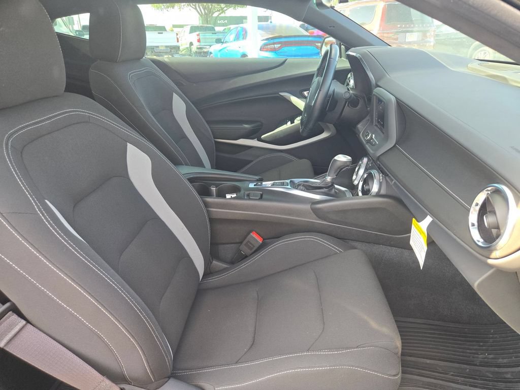 Certified 2024 Chevrolet Camaro LT RWD image 10