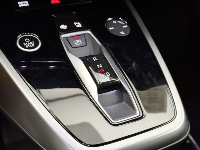 Certified 2023 Audi Q4 e-tron Premium Plus AWD/4WD image 32