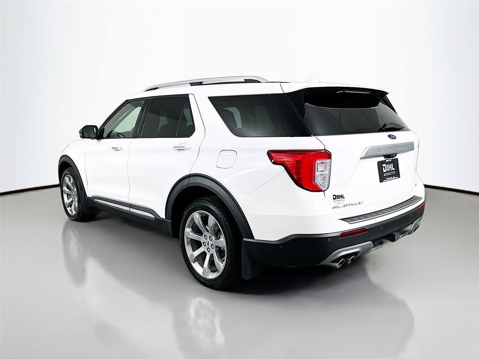 Used 2020 Ford Explorer Platinum w/ Premium Technology Package AWD/4WD image 10