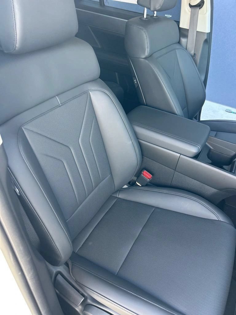 Used 2025 Hyundai Santa Fe SEL FWD image 14