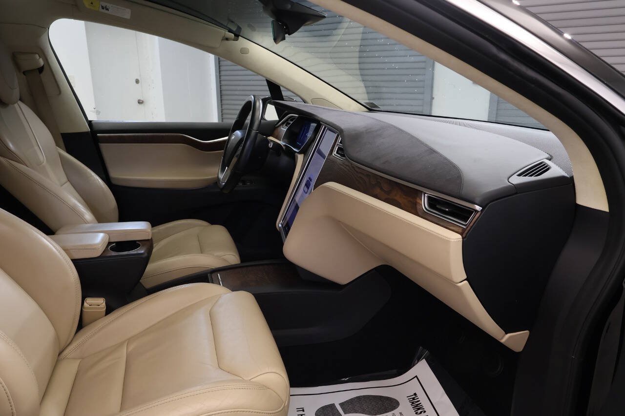 Used 2017 Tesla Model X 75D AWD/4WD image 19