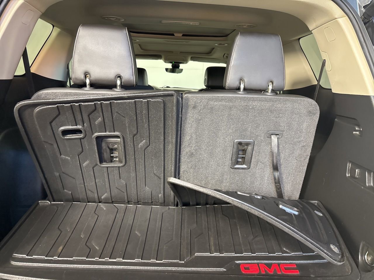 Used 2022 GMC Acadia Denali w/ Denali Ultimate Package image 25