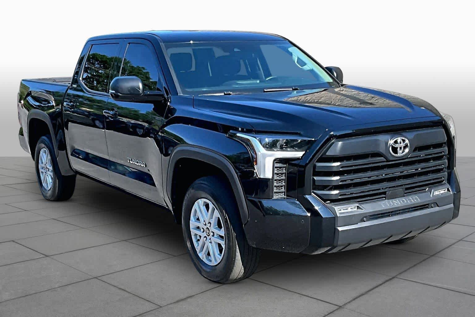 Used 2023 Toyota Tundra SR5 w/ SR5 Premium Package AWD/4WD image 3