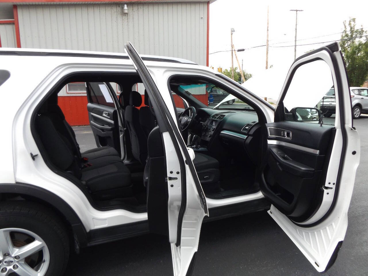 Used 2016 Ford Explorer XLT image 20