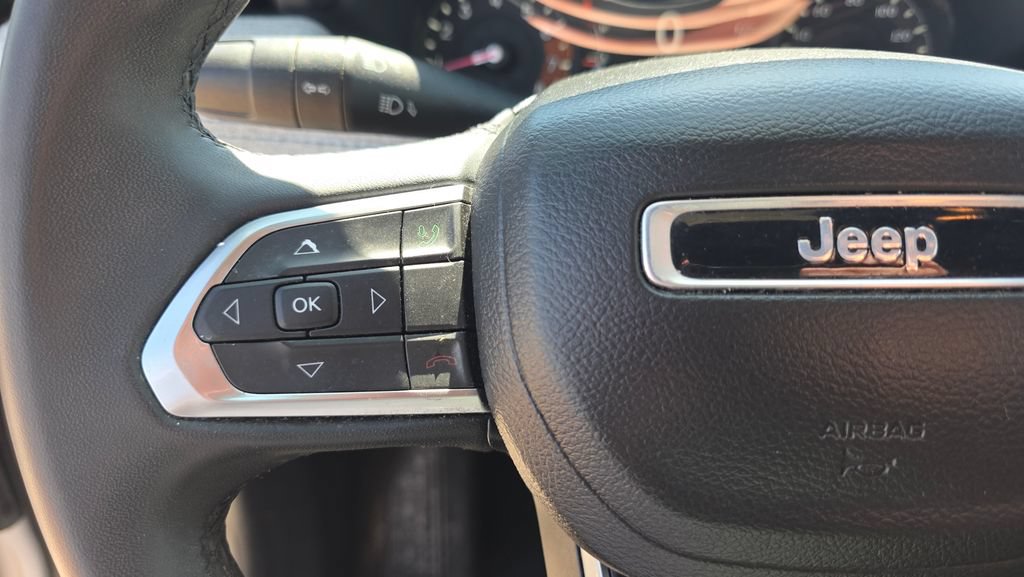 Used 2023 Jeep Compass Latitude AWD/4WD image 17