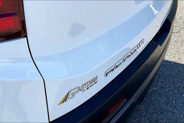 Used 2023 GMC Acadia AT4 w/ Preferred Package image 23