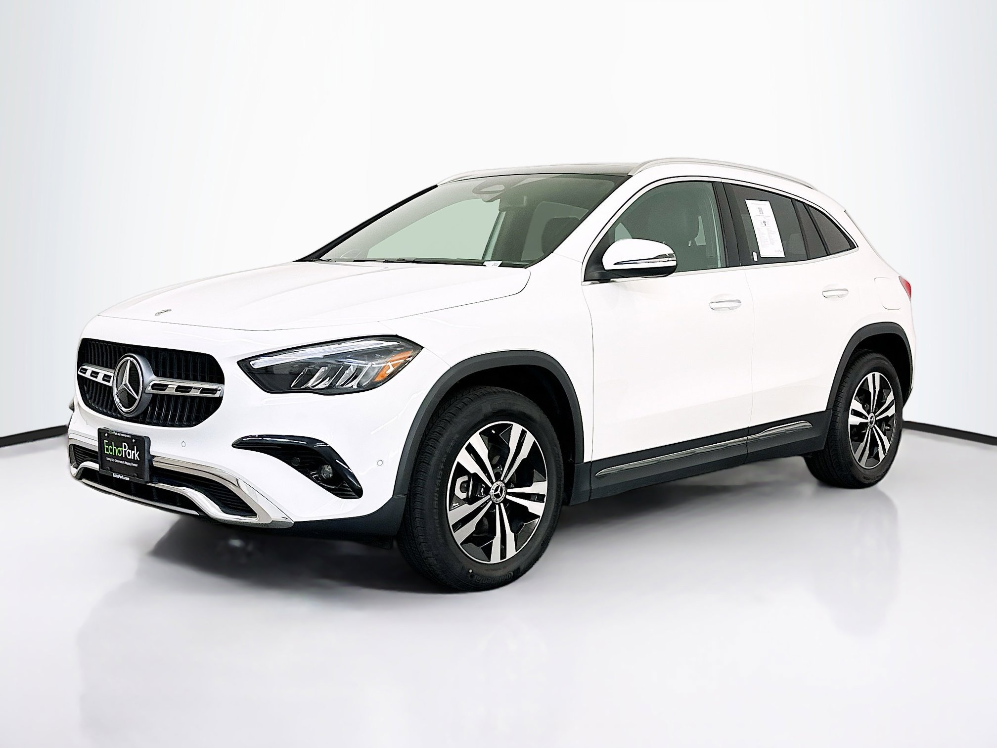 Used 2025 Mercedes-Benz GLA 250 4MATIC image 3