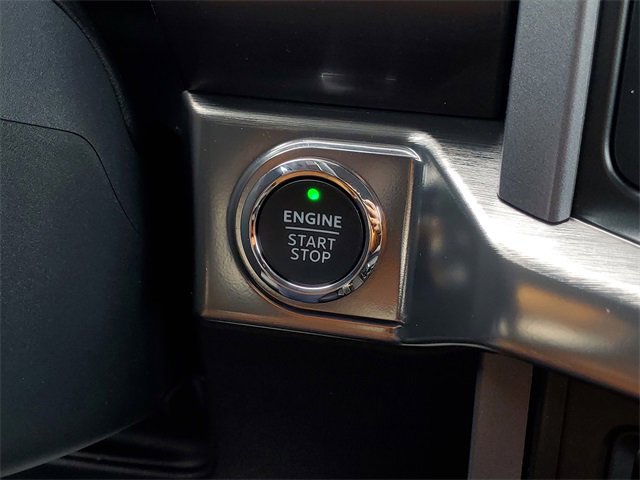 Used 2023 Ford F150 Lariat w/ Equipment Group 502A High image 19