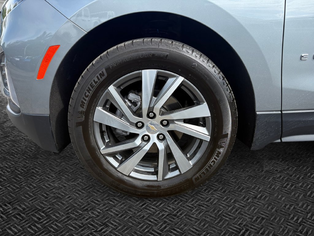 Used 2024 Chevrolet Equinox LT w/ LPO, Floor Liner Package AWD/4WD image 11