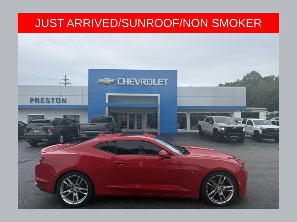 Used 2020 Chevrolet Camaro LT RWD image 1