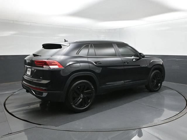 Used 2022 Volkswagen Atlas Cross Sport SE w/ Panoramic Sunroof Package FWD image 8