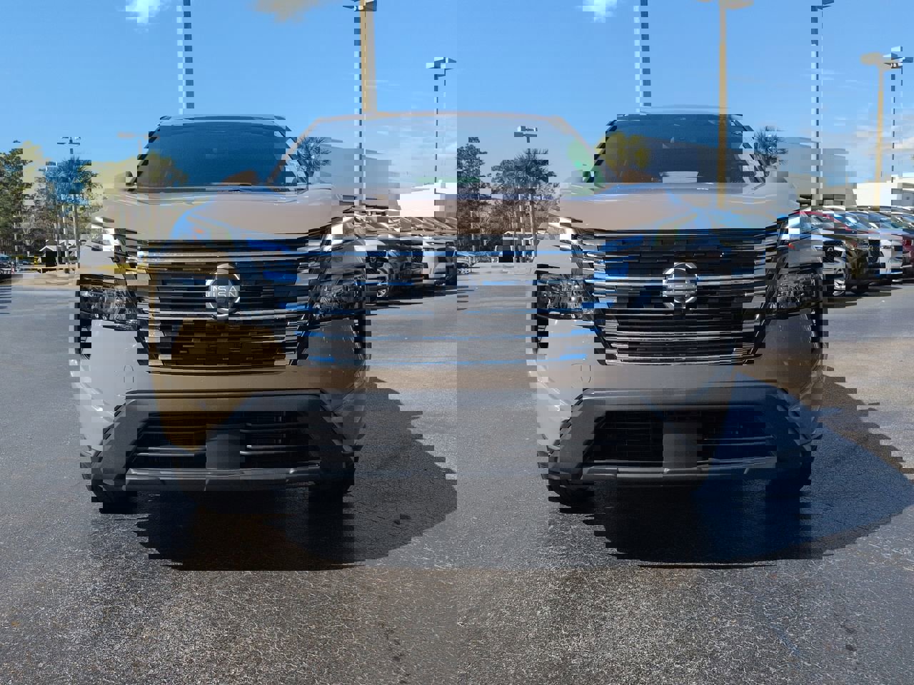 Used 2024 Nissan Rogue SV image 9