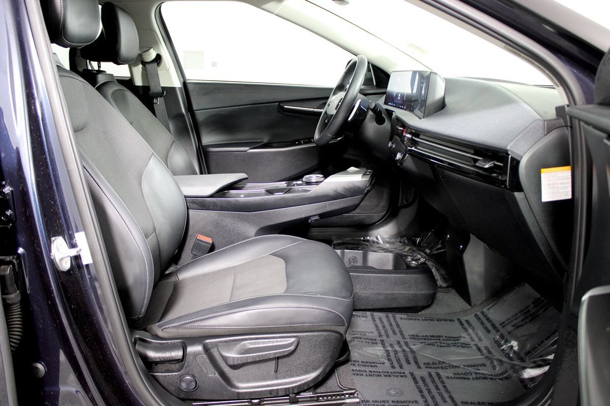 Used 2024 Kia EV6 Light RWD image 21