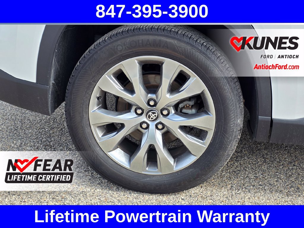 Used 2024 Toyota Grand Highlander AWD image 14