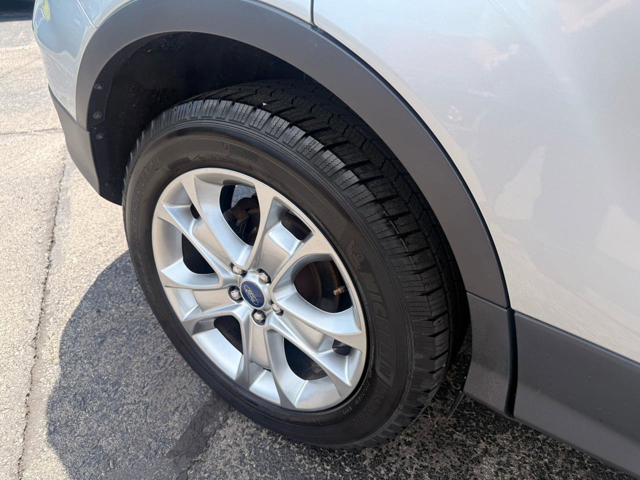 Used 2014 Ford Escape Titanium w/ Equipment Group 401A FWD image 9
