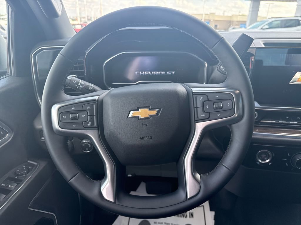 Used 2024 Chevrolet Silverado 1500 LT image 18
