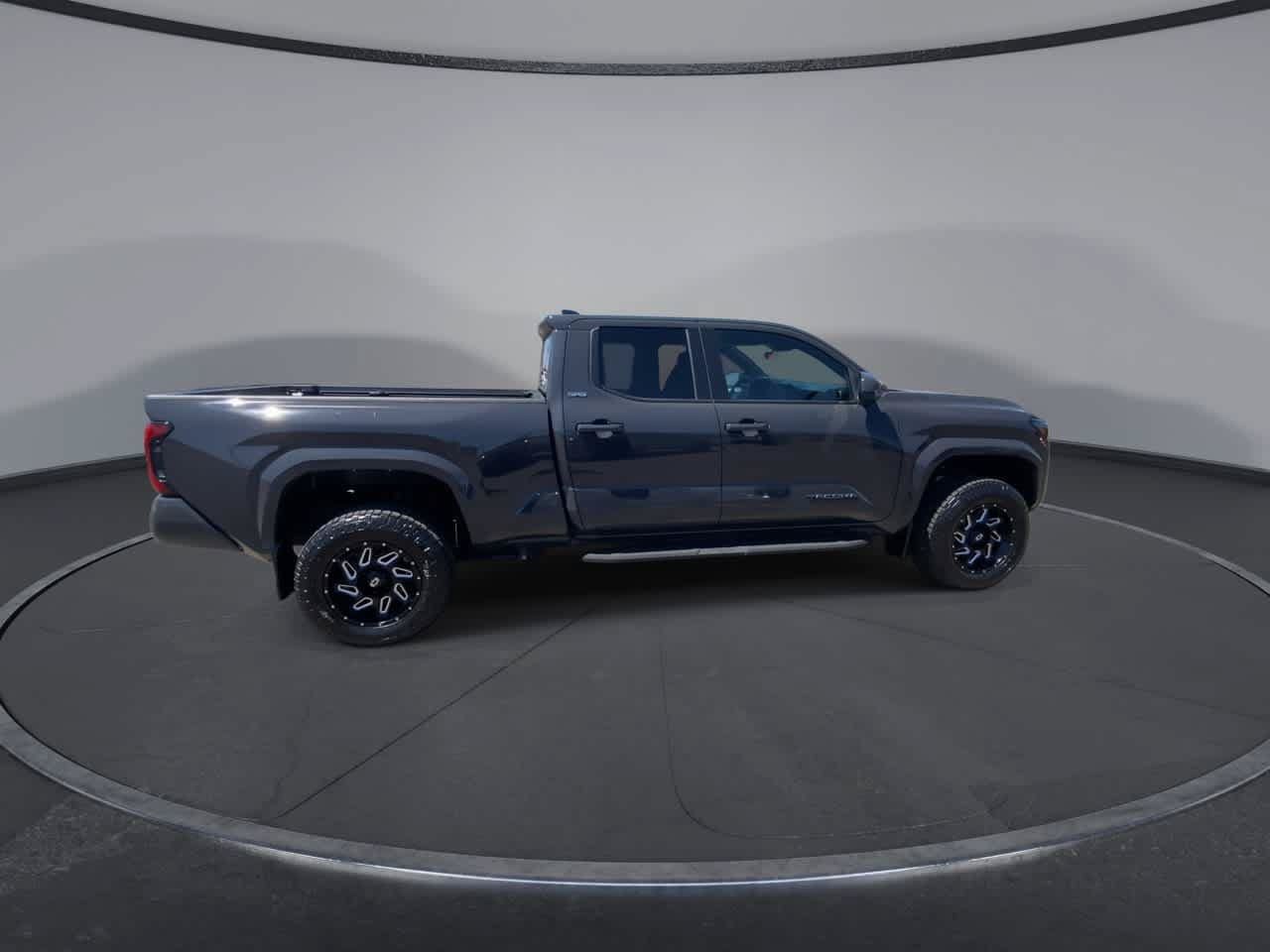 Certified 2024 Toyota Tacoma SR5 AWD/4WD image 9