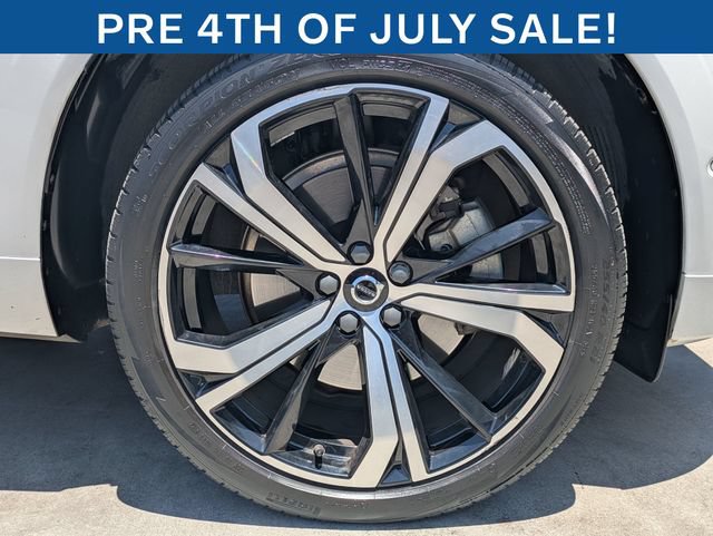 Certified 2023 Volvo XC60 B6 Ultimate w/ Protection Package Premier AWD/4WD image 10