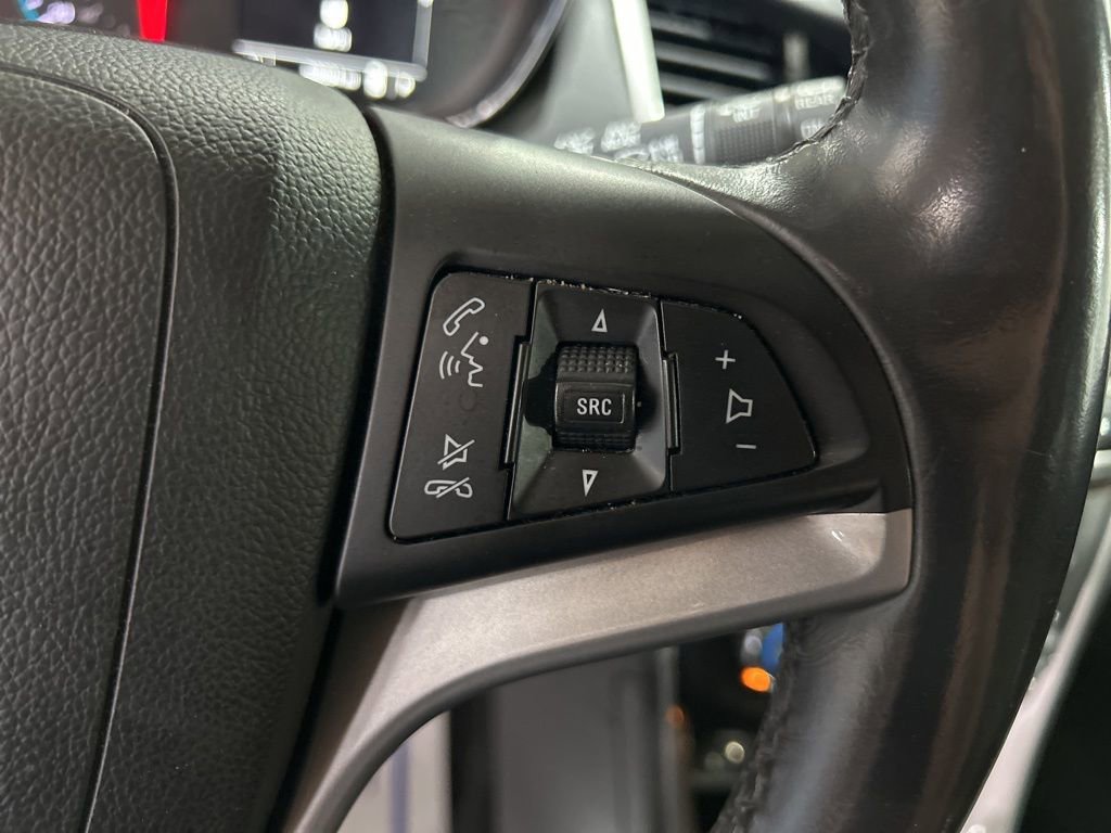 Used 2019 Chevrolet Trax LT w/ LT Convenience Package image 24