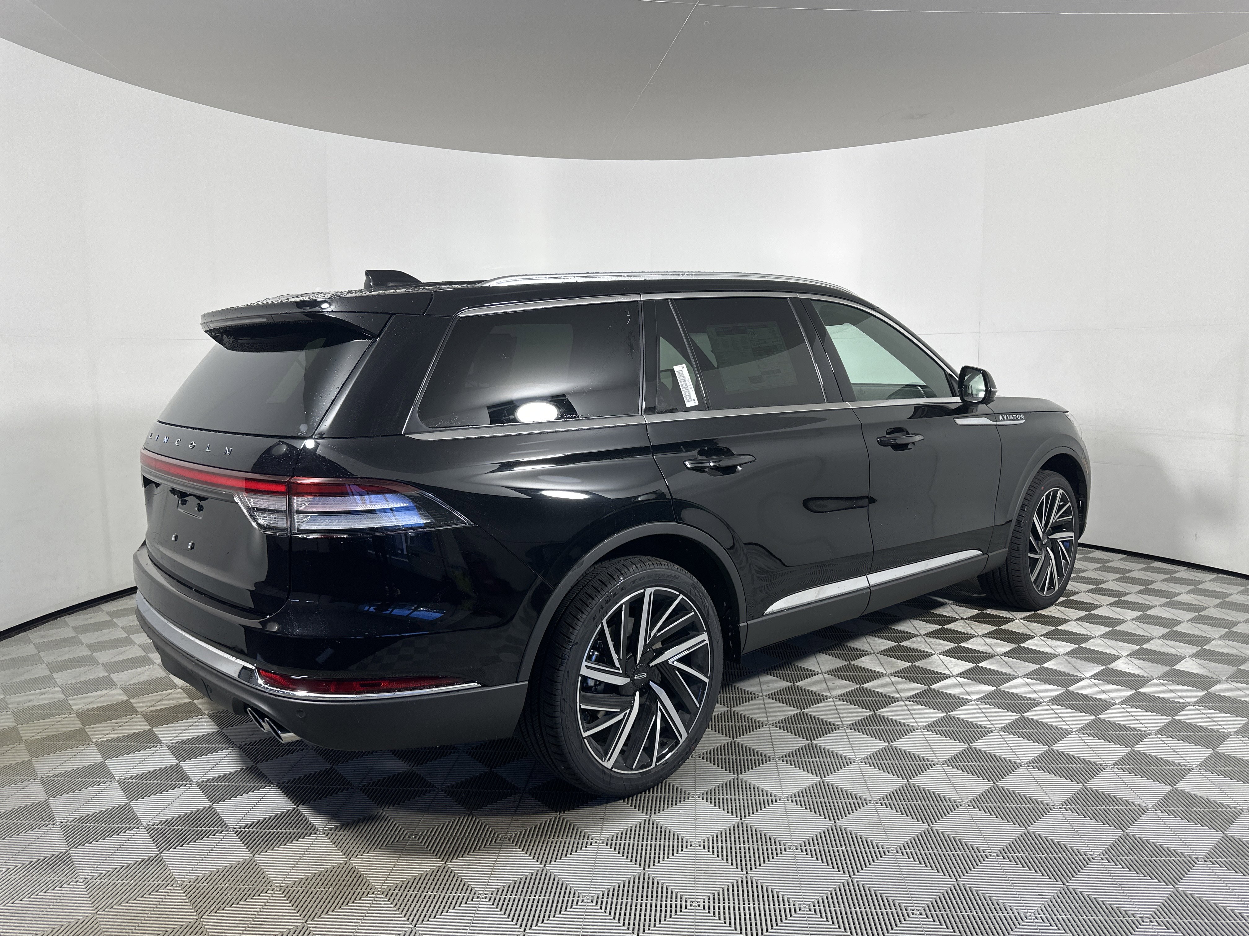 New 2025 Lincoln Aviator Reserve image 7
