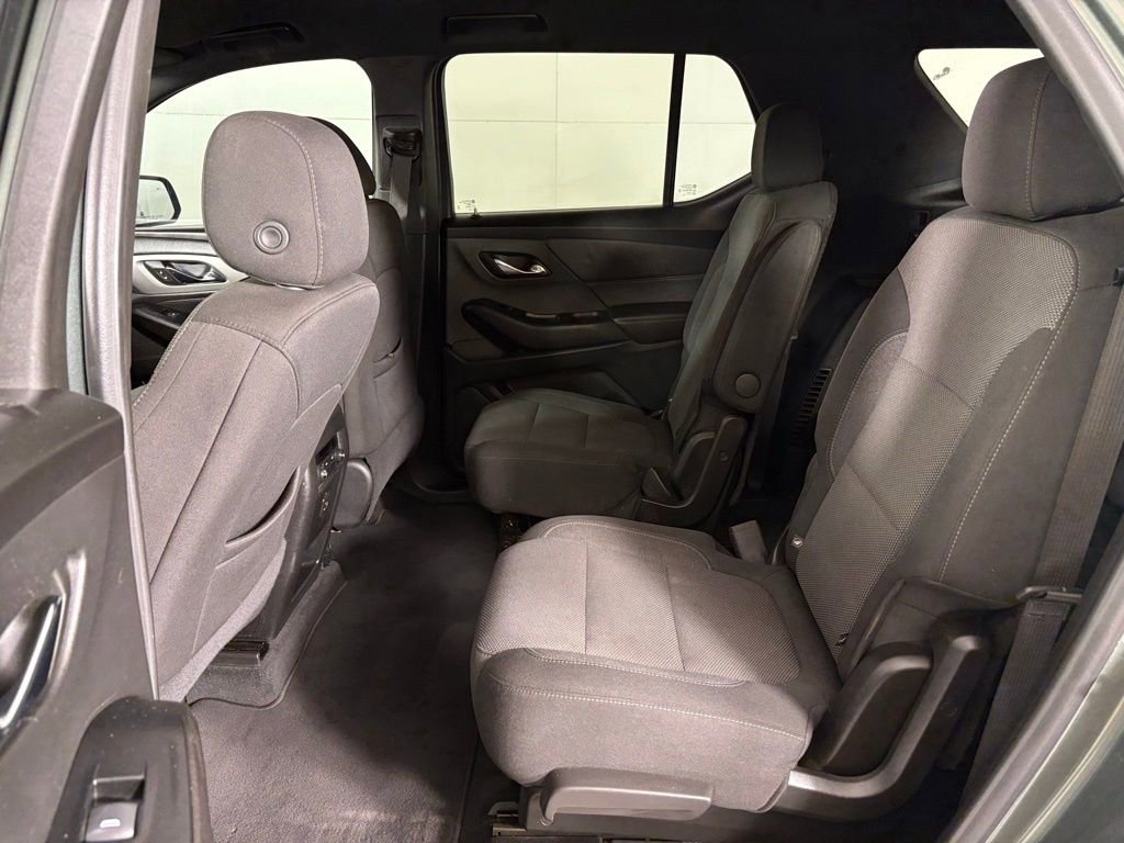 Used 2023 Chevrolet Traverse LT FWD image 42