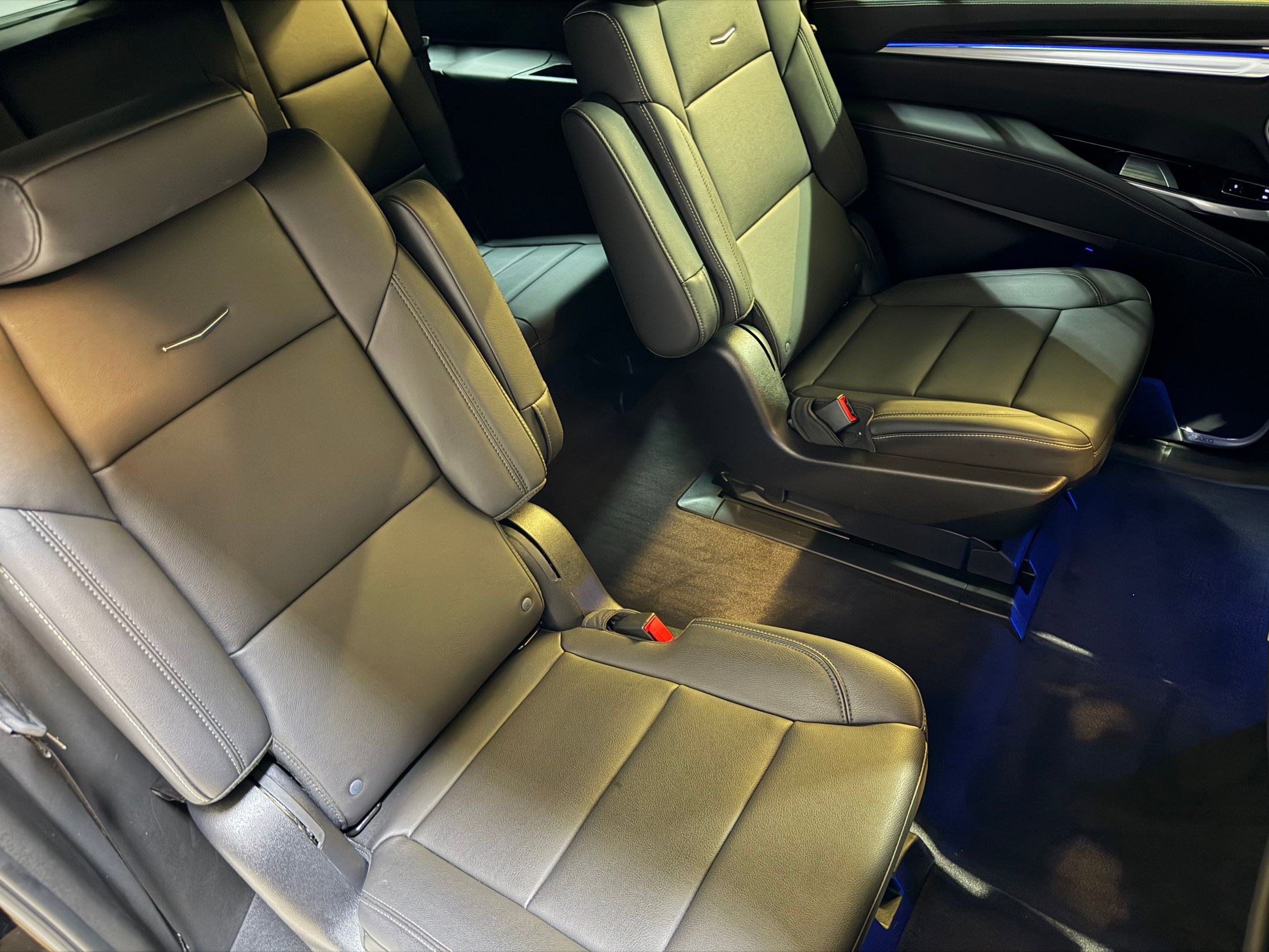 Used 2025 Cadillac Escalade ESV Luxury RWD image 53