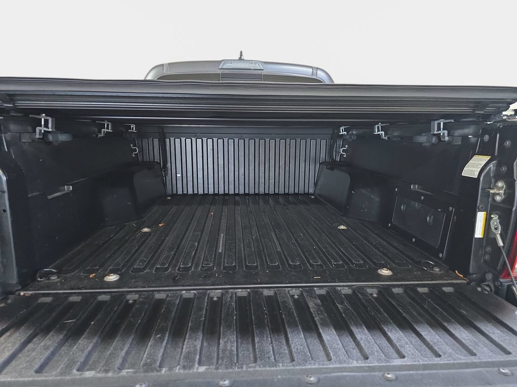 Used 2020 Toyota Tacoma SR5 RWD image 29