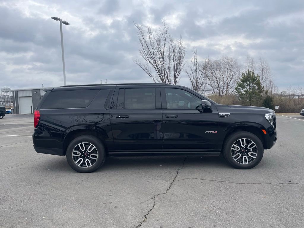 Used 2024 GMC Yukon XL AT4 w/ AT4 Premium Package image 9