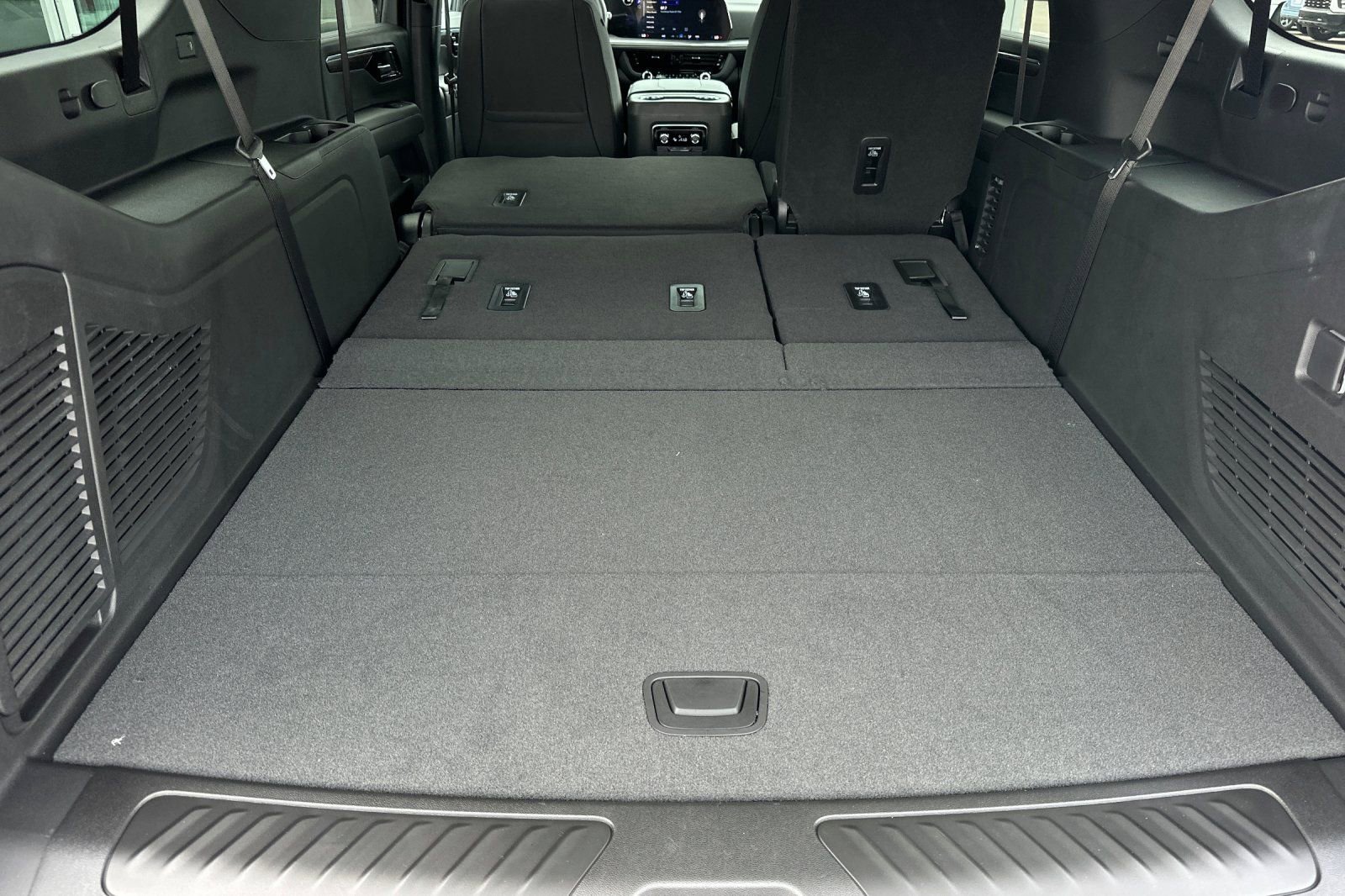 New 2026 Chevrolet Suburban LS w/ LPO, Dark Essentials Package image 16