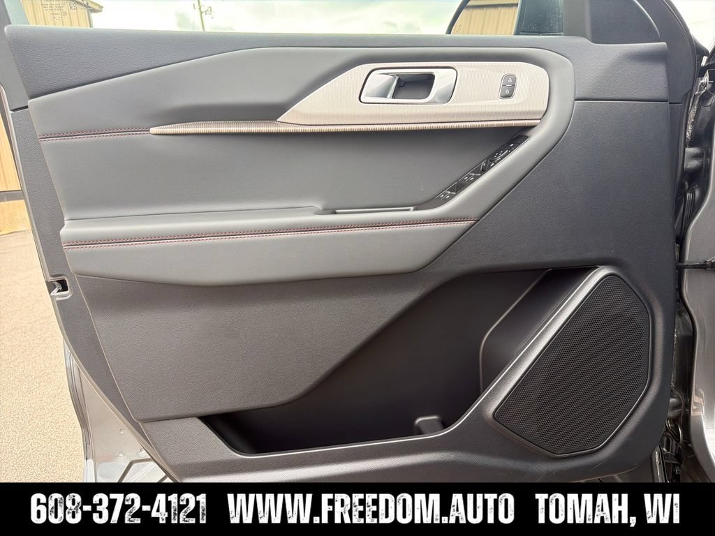 New 2026 Ford Explorer Active w/ Active Comfort Package AWD/4WD image 12