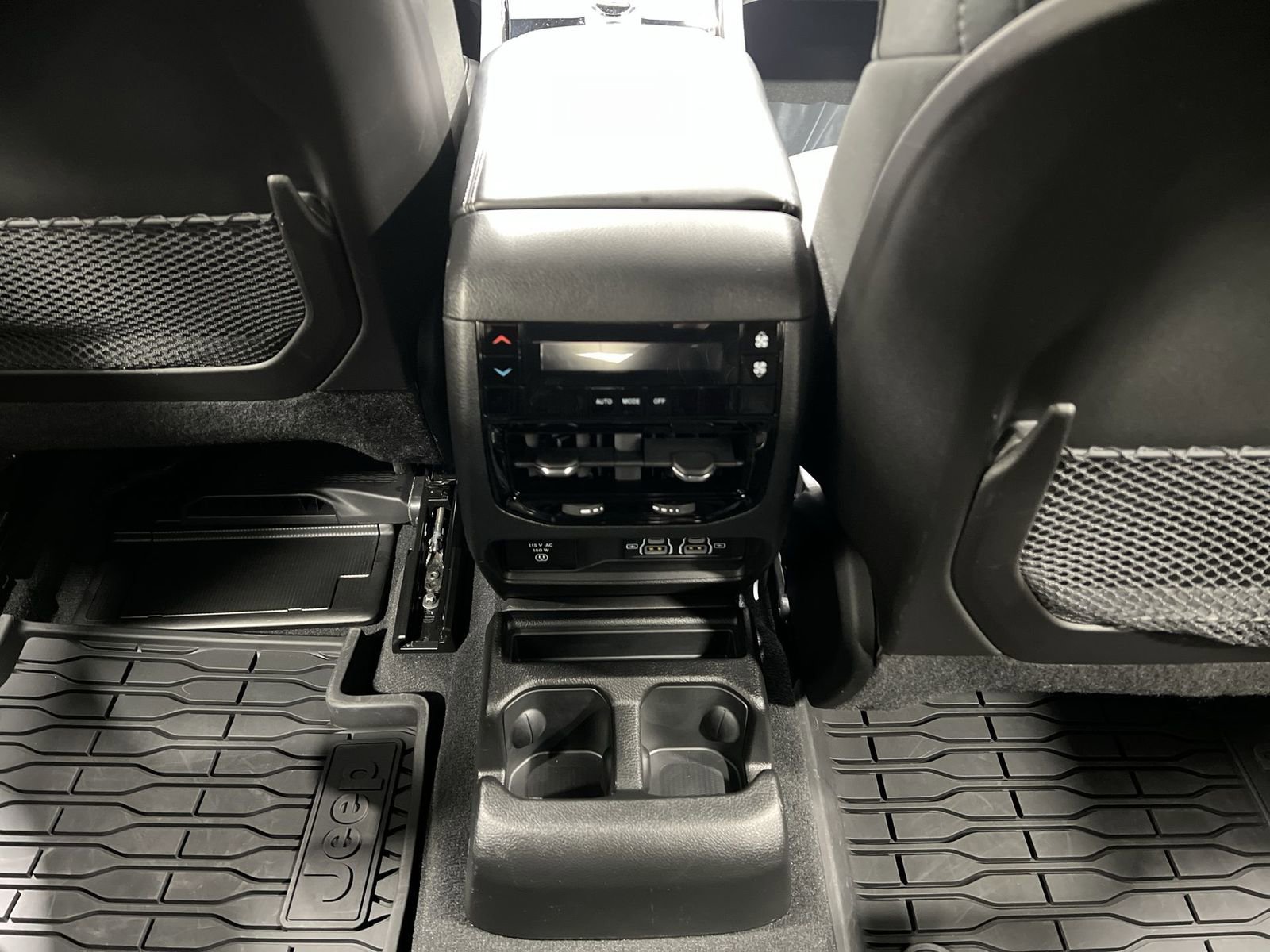 Used 2024 Jeep Grand Cherokee L Laredo w/ Luxury Tech Group I image 20