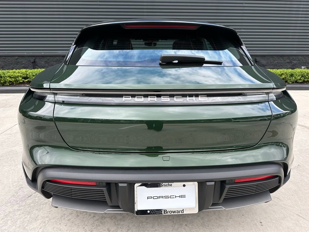 Used 2025 Porsche Taycan 4 Cross Turismo image 12