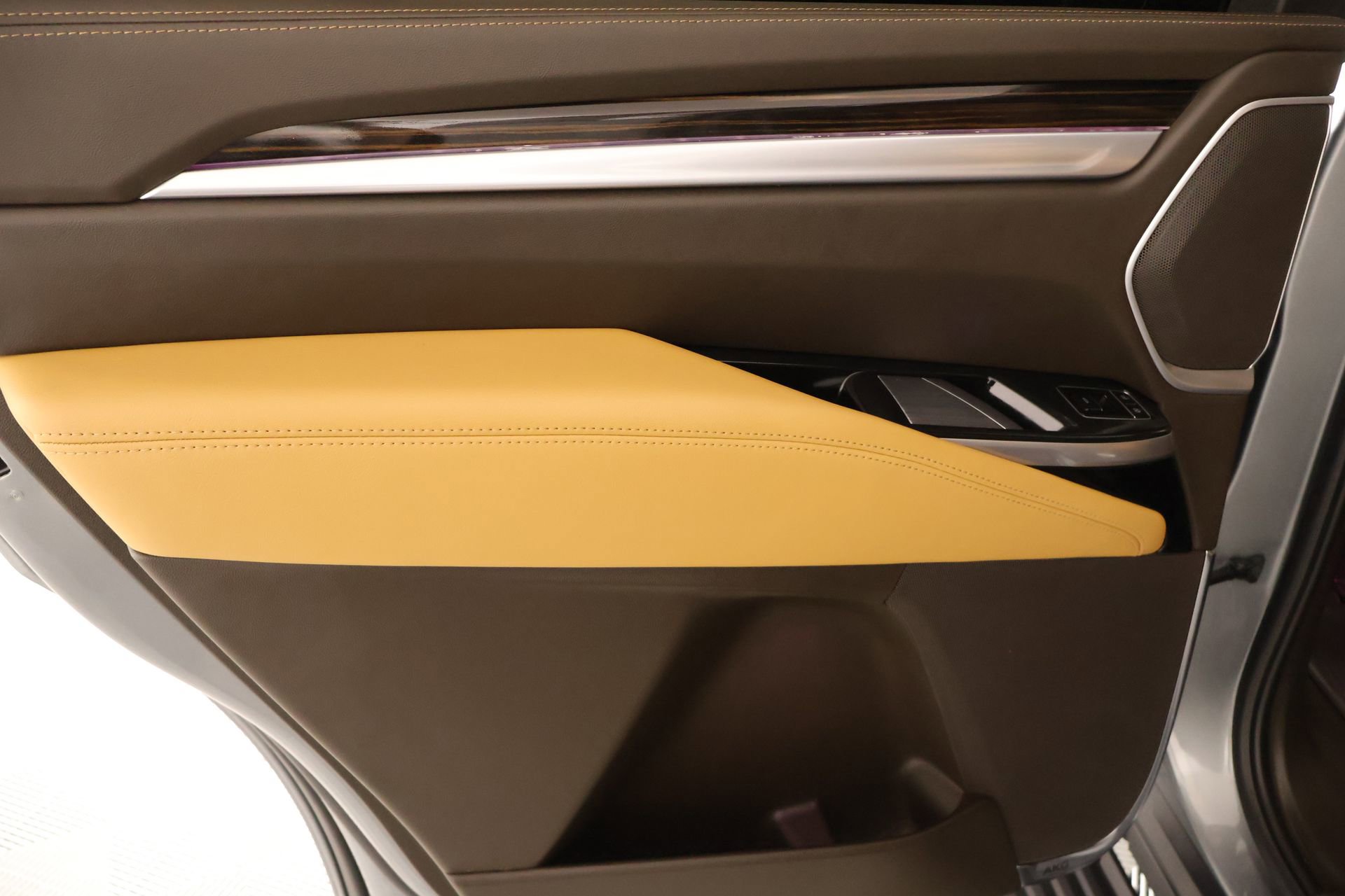 Used 2026 Cadillac Escalade Luxury w/ LPO, Floor Liner Package image 20