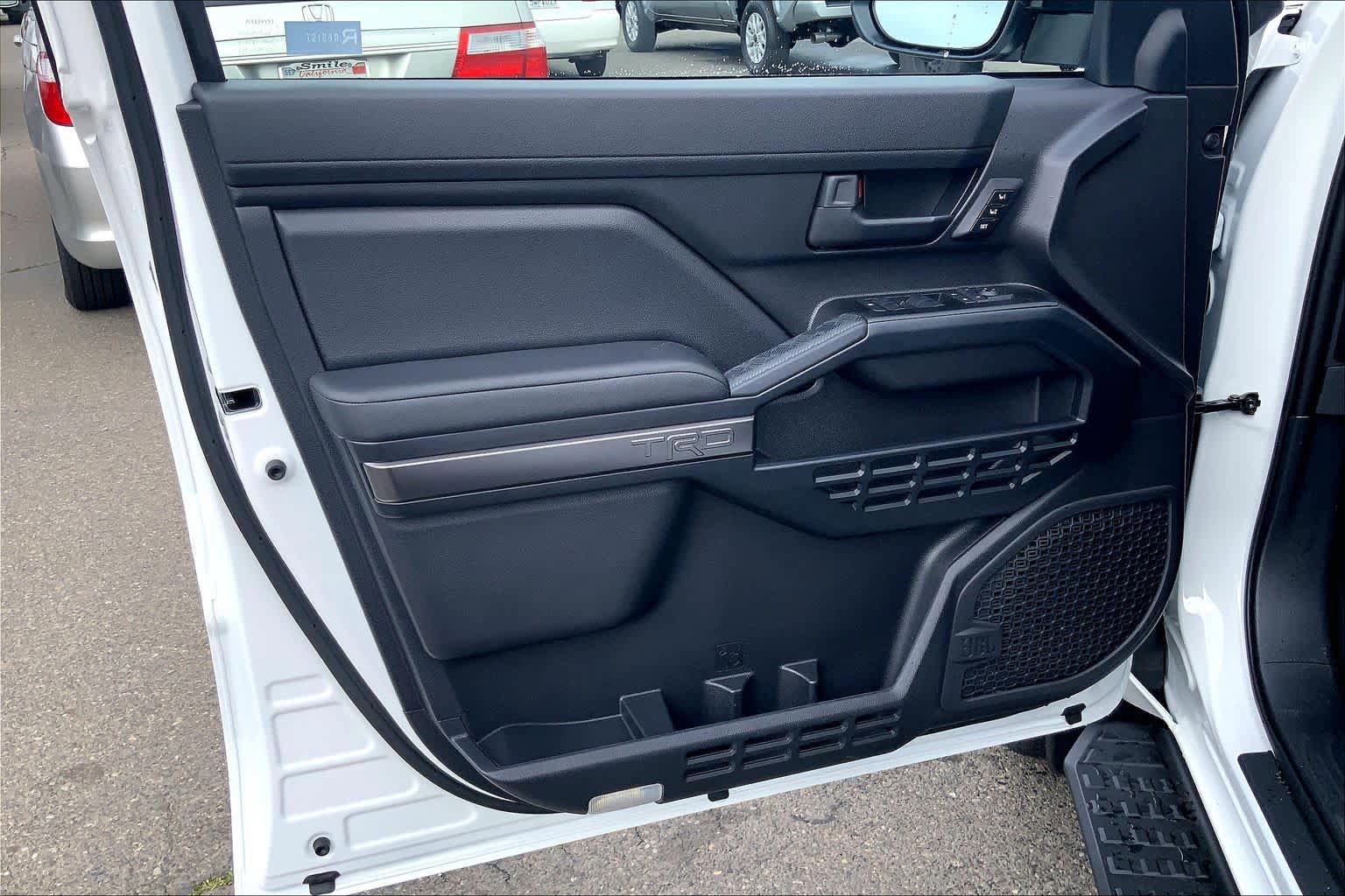 New 2026 Toyota 4Runner TRD Off-Road Premium AWD/4WD image 10