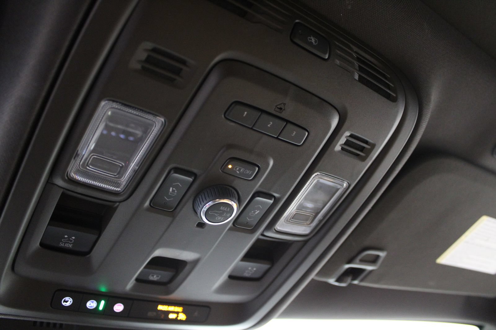 Used 2023 Cadillac Escalade ESV Premium Luxury w/ Performance Package AWD/4WD image 47