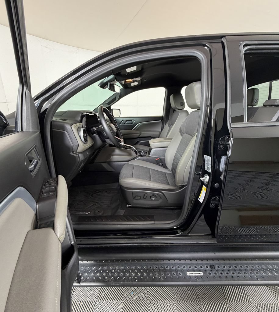Used 2024 Chevrolet Colorado ZR2 w/ Technology Package AWD/4WD image 8