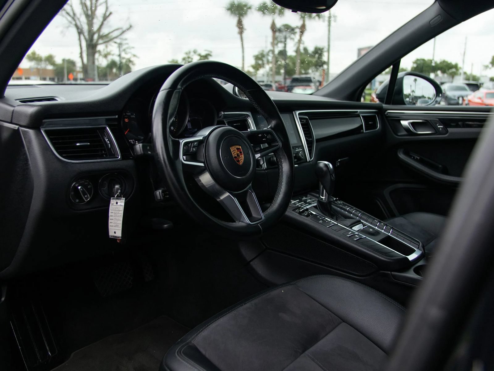 Used 2018 Porsche Macan Sport Edition AWD/4WD image 16