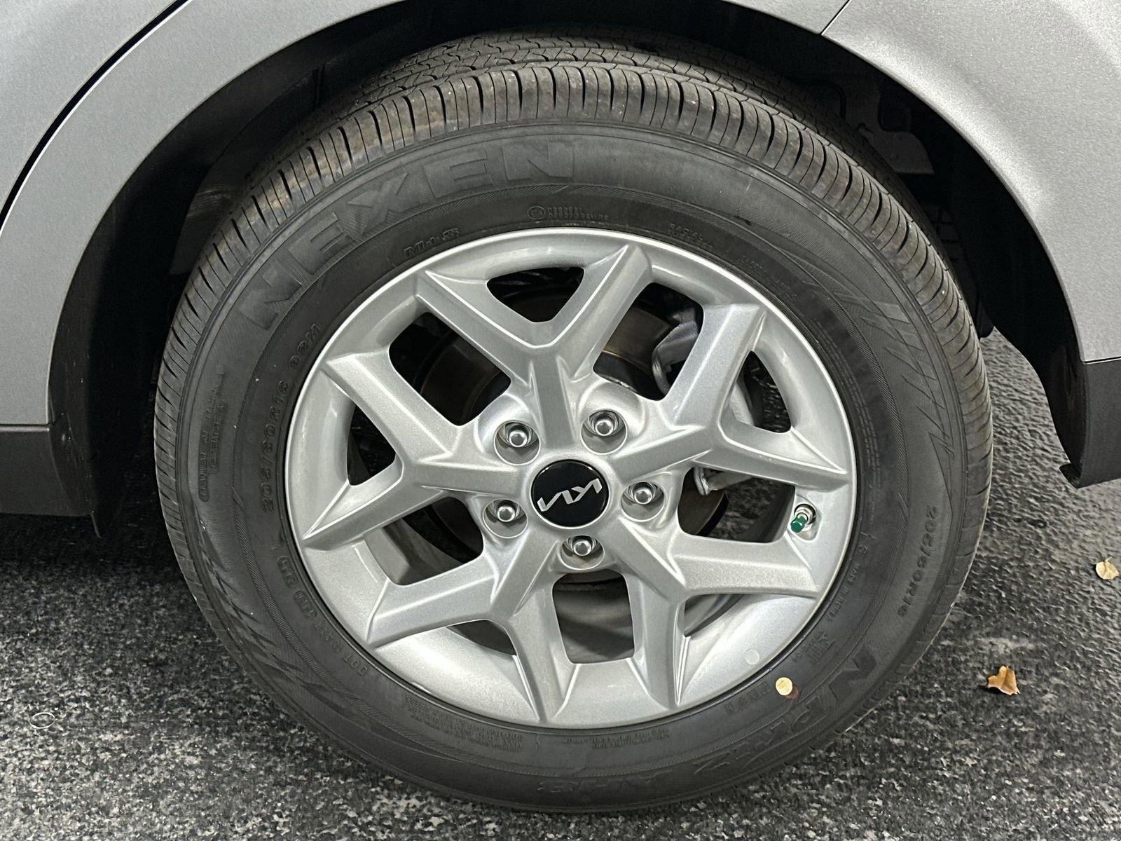 Used 2025 Kia Soul S FWD image 10