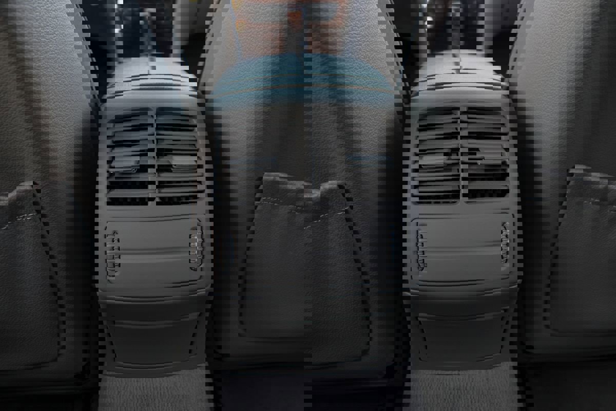 Used 2004 Mercedes-Benz E 320 Sedan image 42