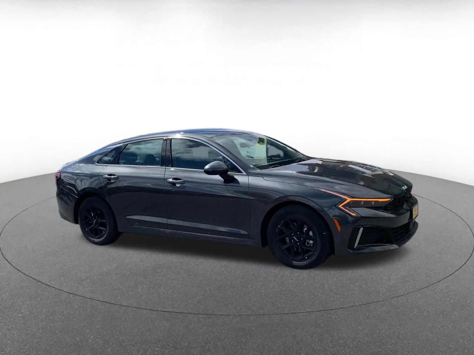 Used 2025 Kia K5 LXS FWD image 2