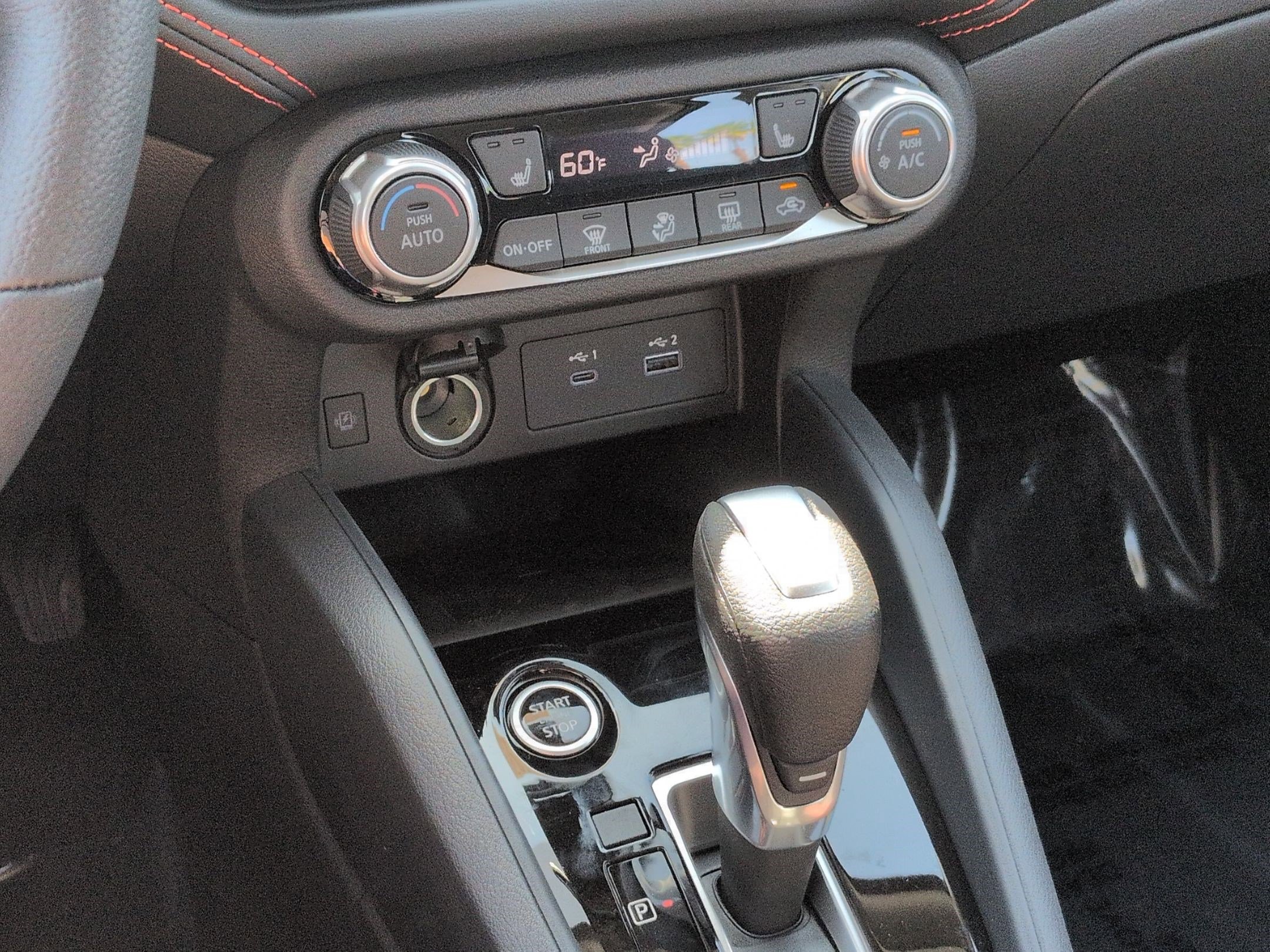 New 2025 Nissan Versa SR w/ Trunk Package image 19