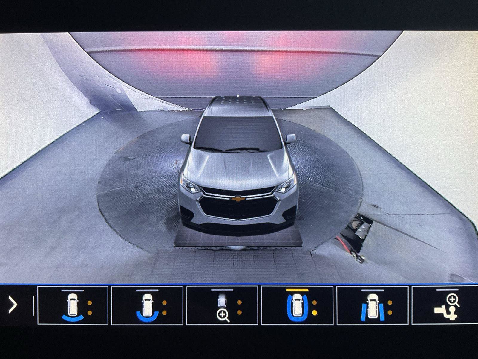 Used 2020 Chevrolet Traverse Premier FWD image 19