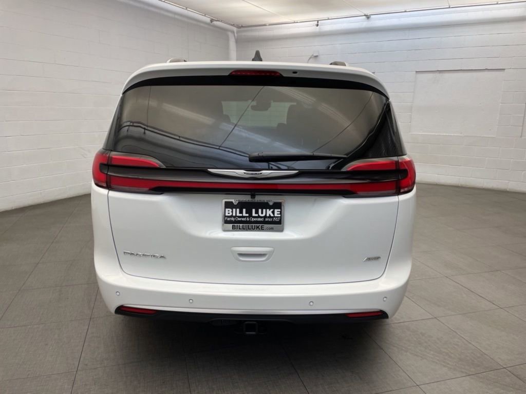New 2026 Chrysler Pacifica Pinnacle w/ Trailer Tow Group image 4