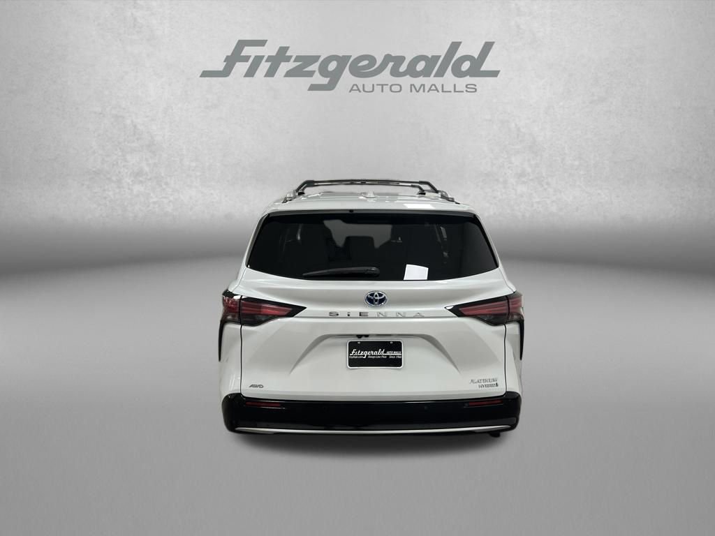 Used 2022 Toyota Sienna Platinum image 4