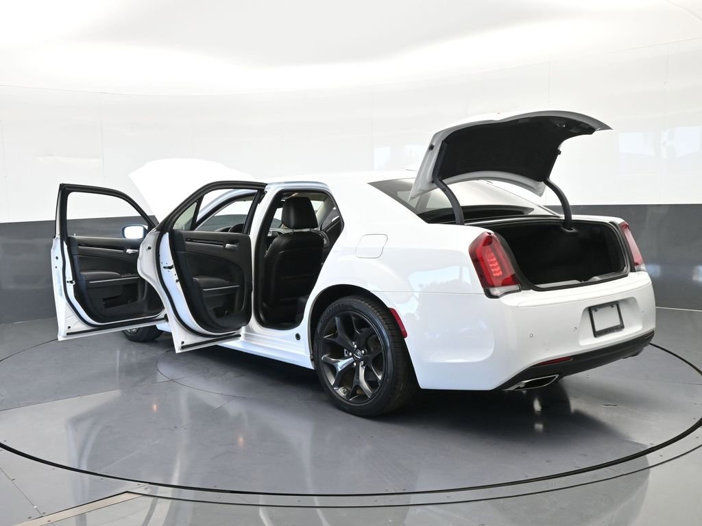 Used 2023 Chrysler 300 Touring L image 67